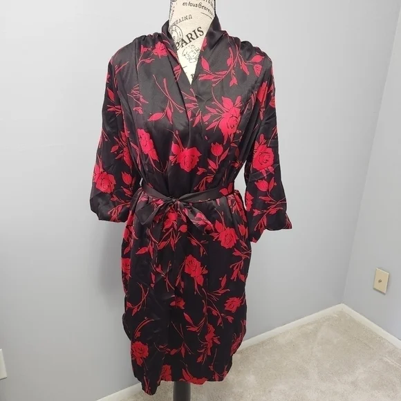 Nottibianche Robe SIZE Small Black & Red Floral EUC - Picture 2 of 13